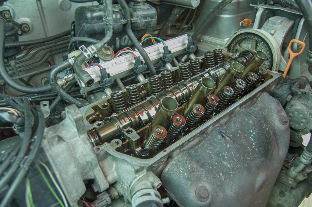 Dépose des axes de culbuteurs