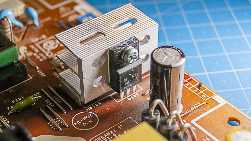 Samsung 2243SW Réparation HardCore ?